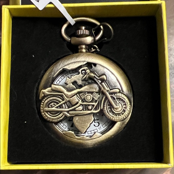 Invicta Harley Pocket Watch with Chain - Picture 3 of 3